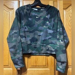 Nike Dri Fit Center Swoosh Women's Cropped Camouflage Camo Sweatshirt XS